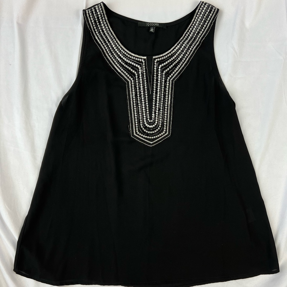19 Cooper Beaded Embroidered VNeck Tunic Tank Top - Large
